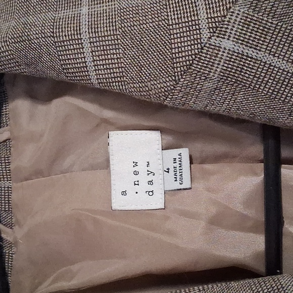 Womens Professional 2 Button Jackey Size 4 Box Pattern - Picture 4 of 4